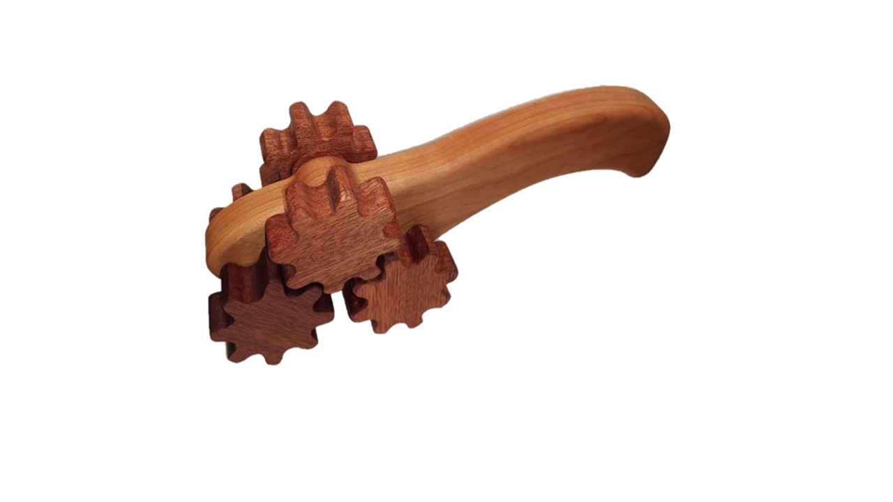 Masajeador de madera "Gear-Style" de madera maciza